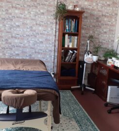 Spacious Wellington Central Clinic Room Available at Bargain Price