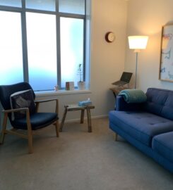 Room in the heart of Devonport village close to waterfront, beach and ferry terminal!