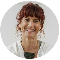 photo of Jessica Dziwulska trauma informed yoga instructor auckland